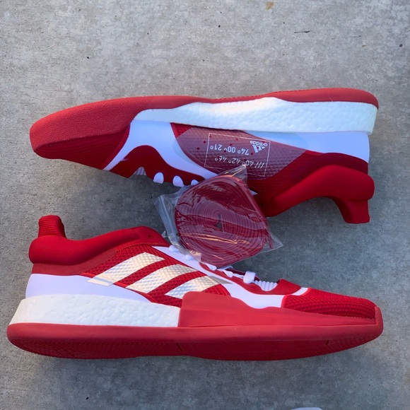 Adidas Sm Marquee Boost Low Basketball Shoe